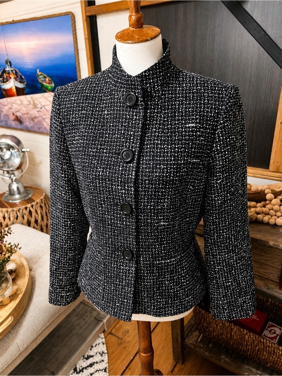 Tahari Jackets & Blazers - Tahari Arthur S. Levine Tweed Jacket Size 10 Black White Classic Blazer